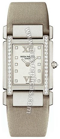 Patek Philippe Twenty~4 18kt White Gold Diamond Ladies Watch 4920G